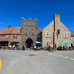 Rockpool At The Bay Village Filey, 3 Bed Sleeps 6 Dog Friendly, Free Leisure Facilities, Direct Access, Pub & Shop